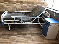 Giường Y Tế 2 Tay Quay NIKITA DCN02