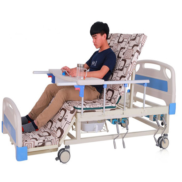 Giường bệnh nhân có bô vệ sinh