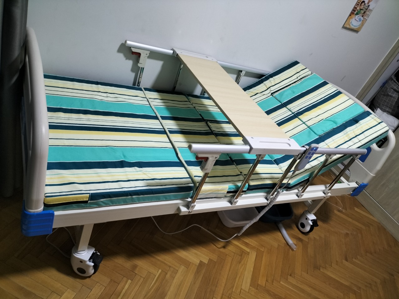 Giường bệnh cho người già