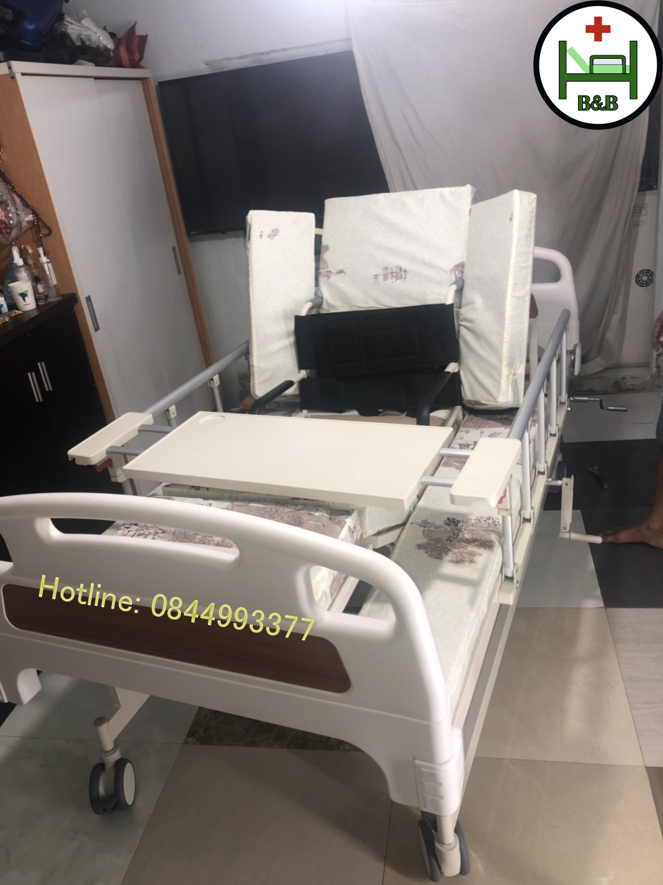 Giường bệnh cho người già