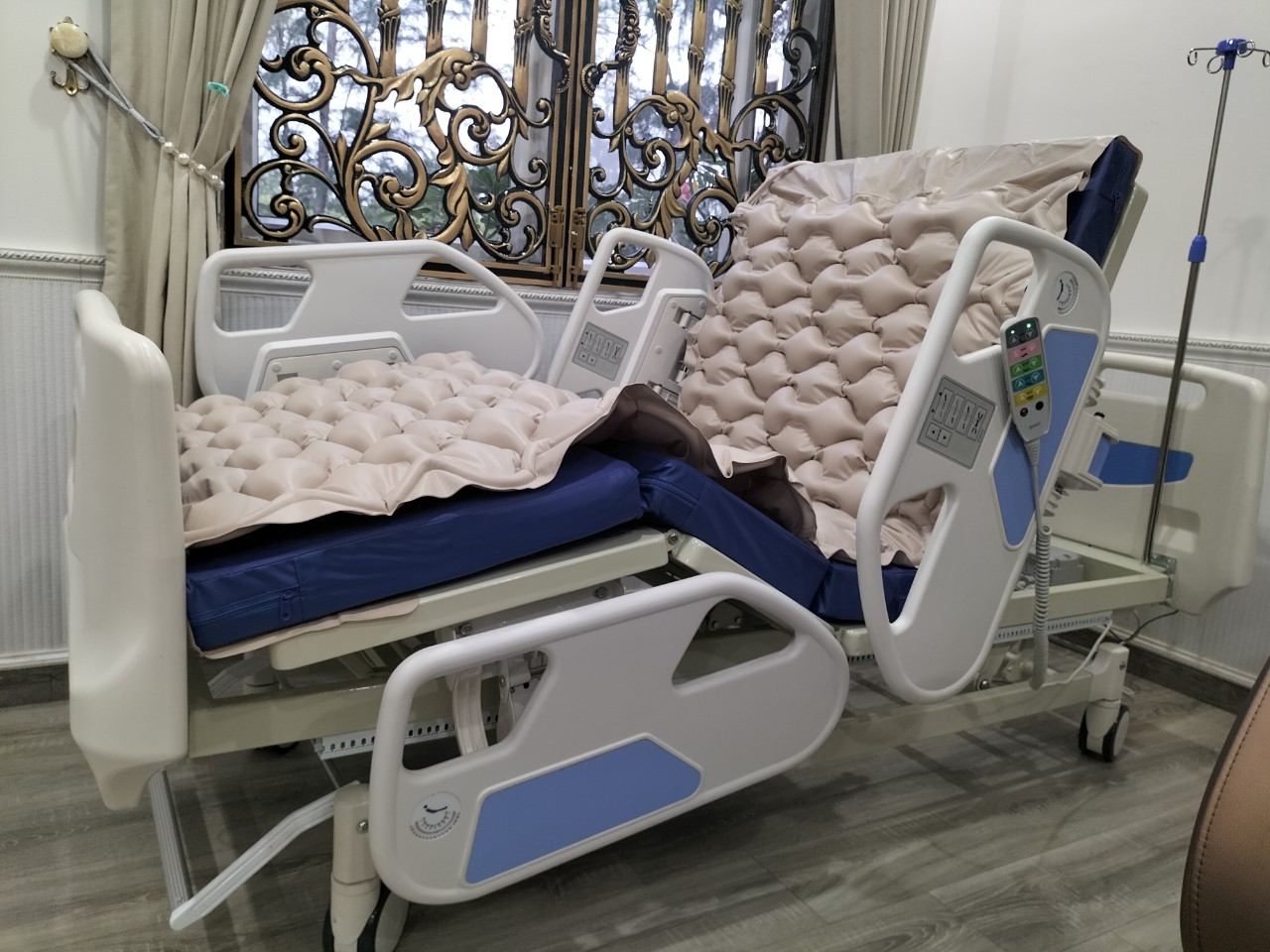 Giường y tế cao cấp