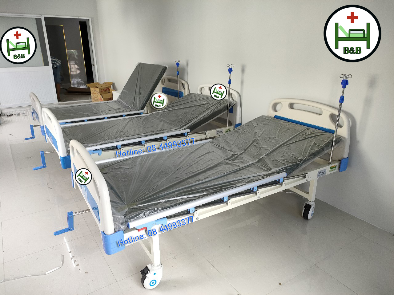 Giường y tế tại cữa hàng