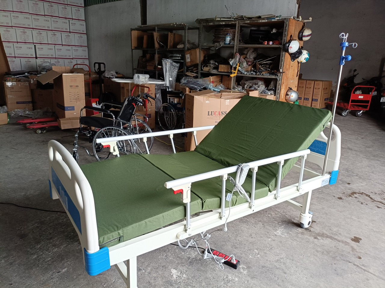 Cữa hàng giường y tế giá rẻ tại quận 2