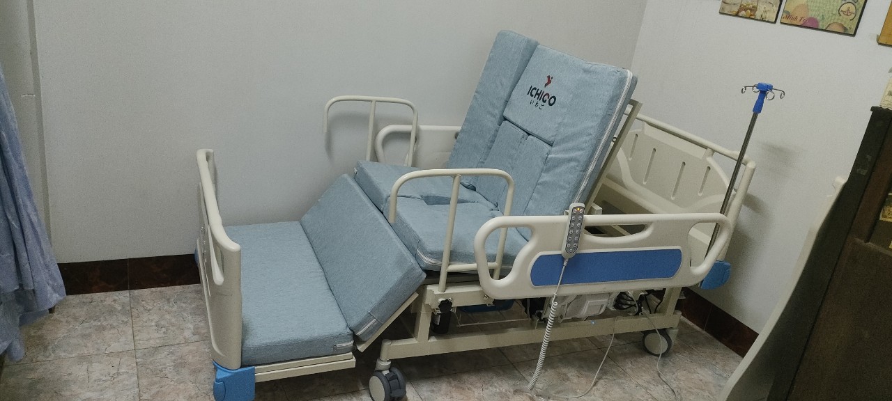 Giường bệnh tự động Chính hãng ICHIGO HB05E mới 90%