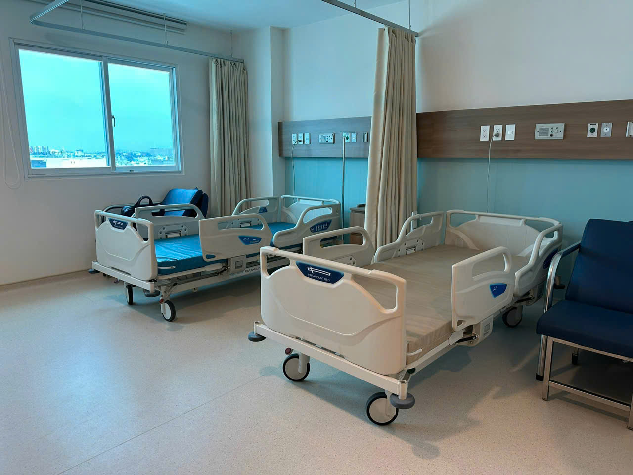 Giường bệnh tự động