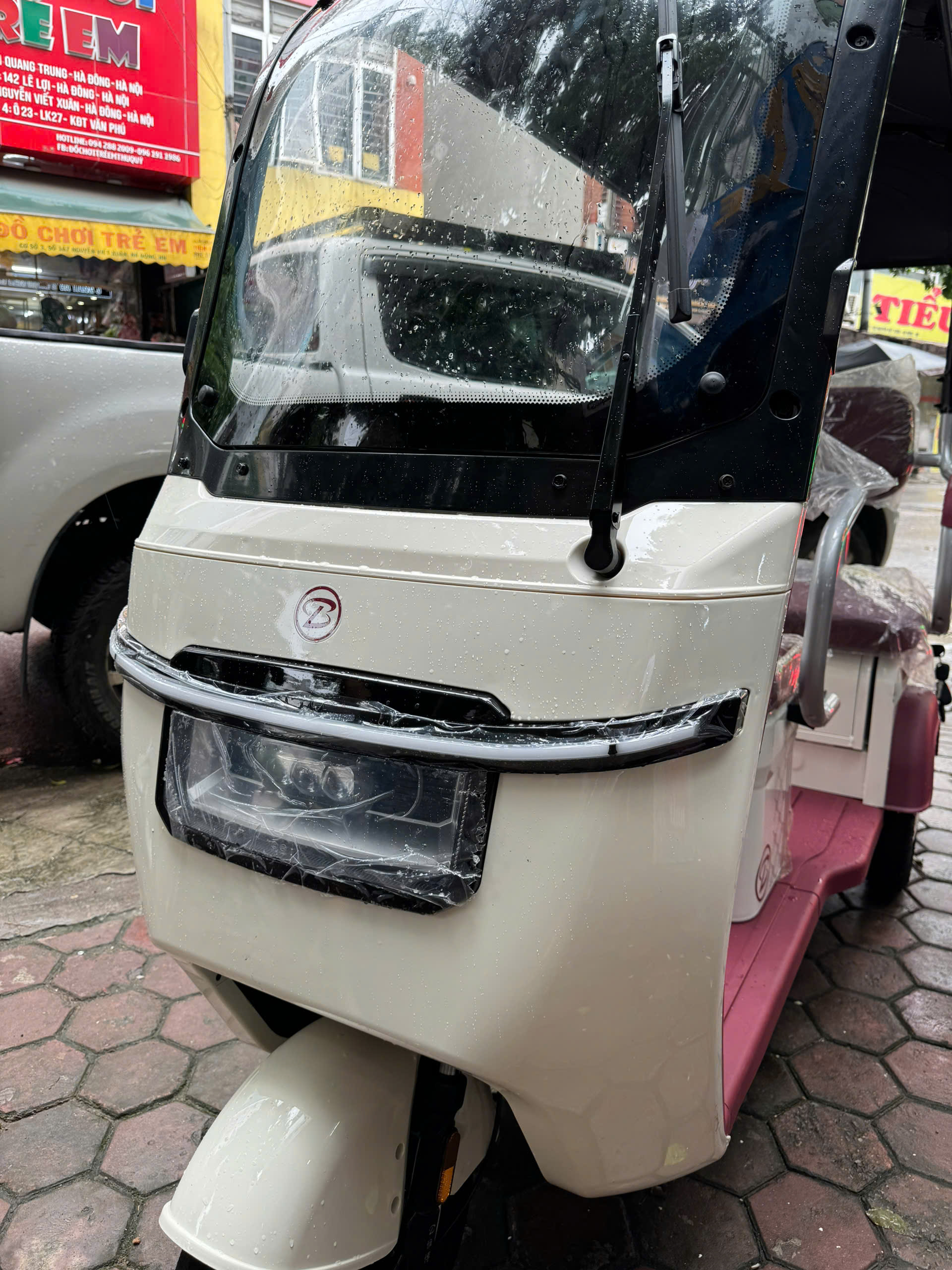 xe điện 3 bánh 2 chổ ngồi