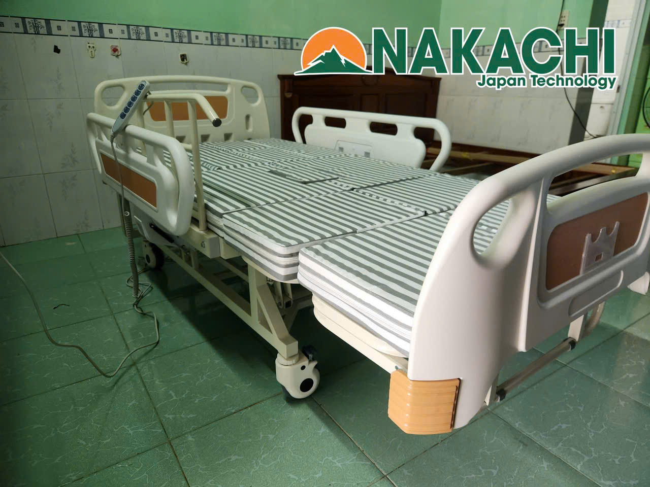 Giường y tế cao cấp NAKACHI NC-04DC