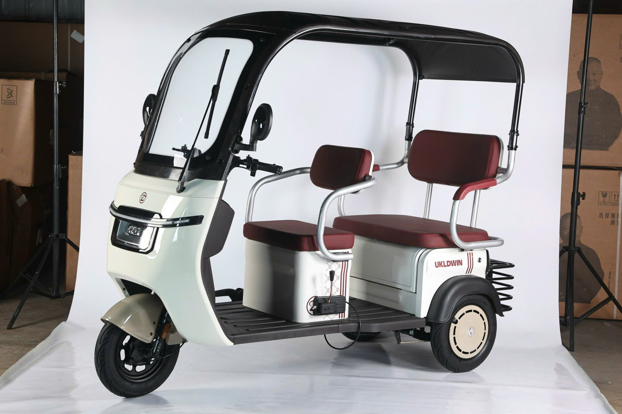 Xe điện 3 bánh hàng trưng bày giá rẻ TP HCM