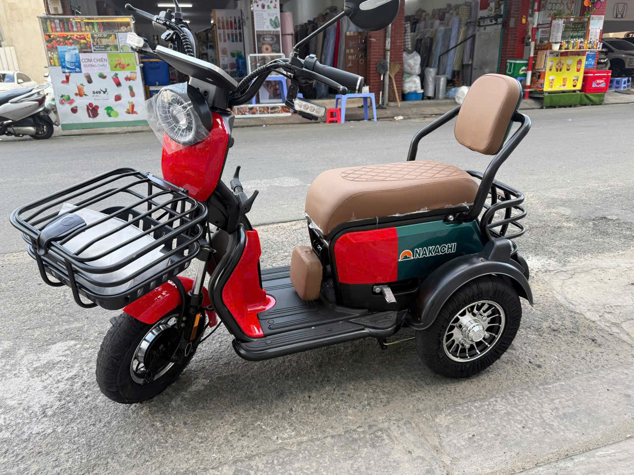 Xe điện 3 bánh cho người già