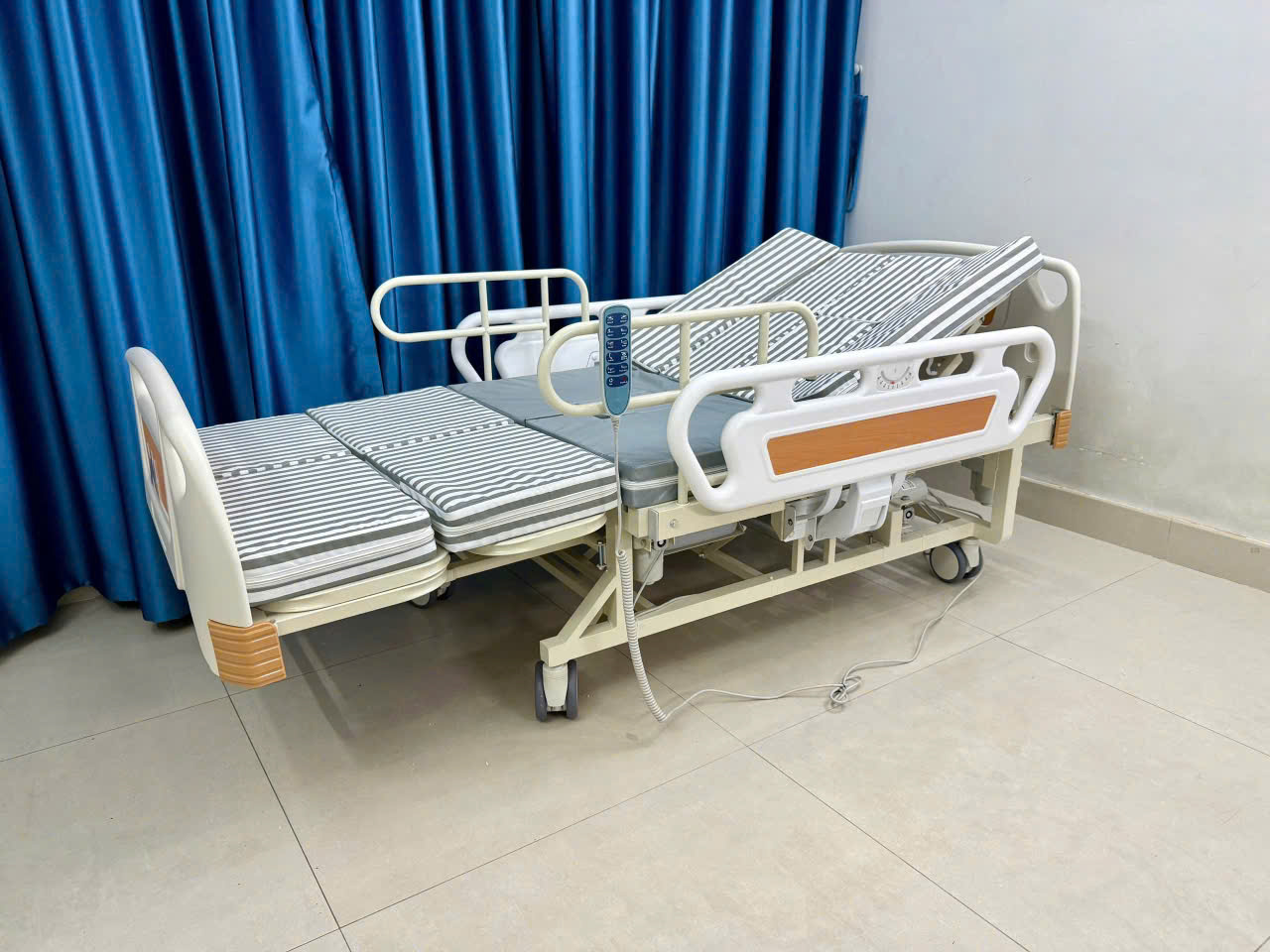 Giường điện đa năng makata